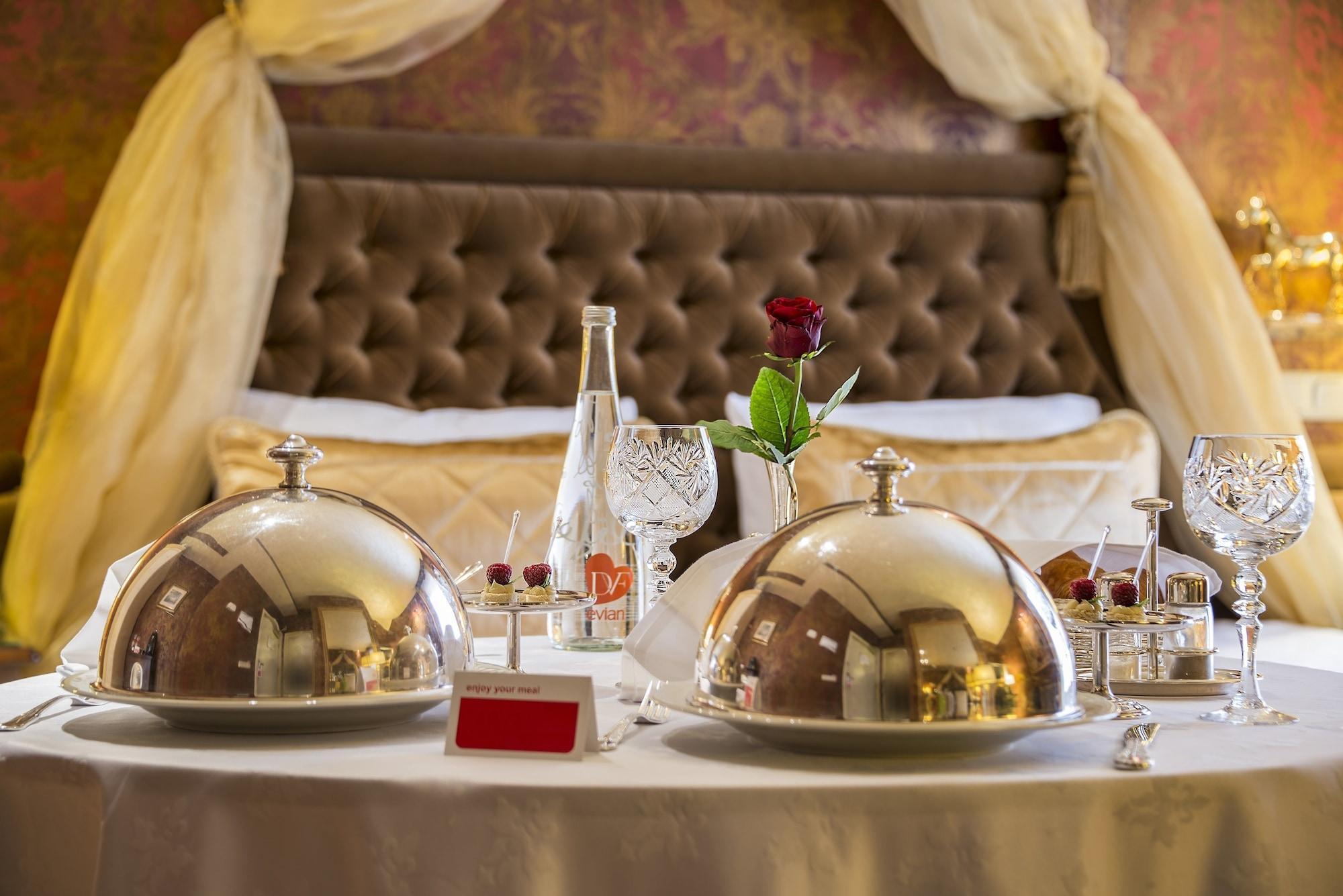 Imperial & Restaurant Hotel